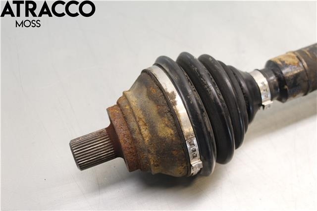 Drivaksel høyre foran til VW Passat 2005-2010 (B6) (B6) (1K0407272RB|)