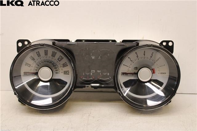 Instrumentpanel til Ford Mustang, 2005-2014  (AR3310890)