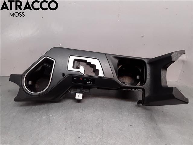 Dashbord til Toyota RAV4, 2016-2019 (Type IV, Fase 2)  (5880442180B1)