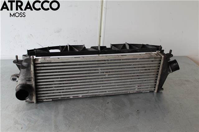 Intercooler til Opel Vivaro A 2006-2014  (93854162|)