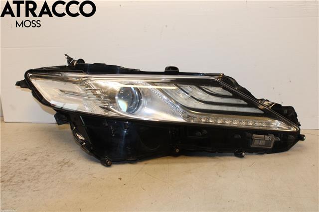Frontlykt høyre halogen til Toyota Camry, 2019-->>  (8114533E11)