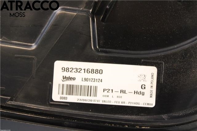 Baklykt venstre til Peugeot 208 2019-->> (Type II)  (9823216880|)