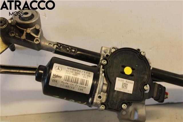Viskermotor frontrute til Mercedes CLA 2013-2019 (C117) (C117) (A1768200040|)