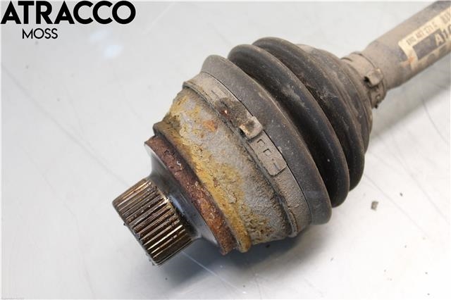 Drivaksel venstre foran til Audi Q5 2008-2012 (Type I, Fase 1)  (8R0407271C|)