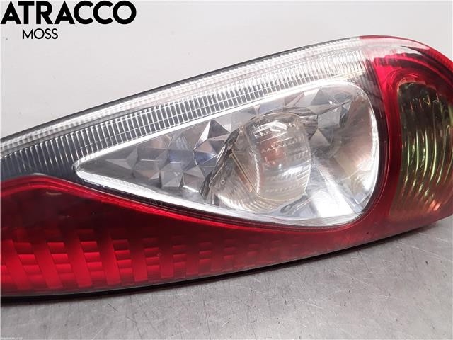Baklykt høyre til Toyota Yaris Verso 1999-2007  (8155152350|)