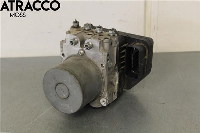 ABS sentral til Toyota RAV4, 2013-2015 (Type IV, Fase 1) (4405042670)