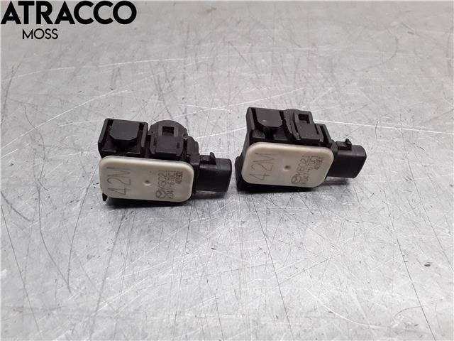 Parkeringssensor foran til Mazda 3, 2013-2016 (Type III, Fase 1) (KD4767UC1)