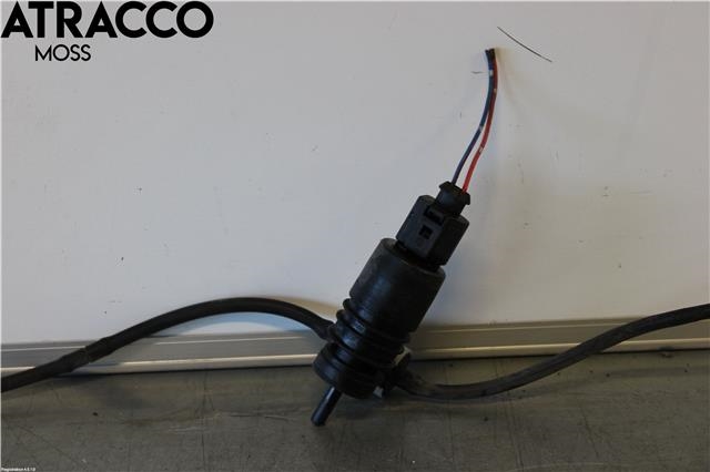 Spylerpumpe foran til Mitsubishi Outlander 2007-2010 (Type II, Fase 1)  (8260A059|)