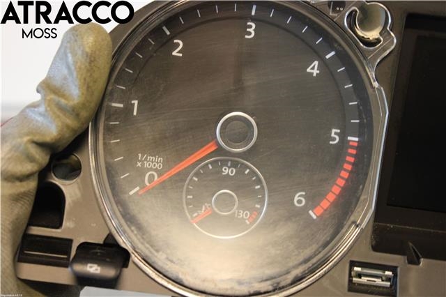 Instrumentpanel til VW Passat 2011-2015 (B7) (B7) (3AA920870A|)
