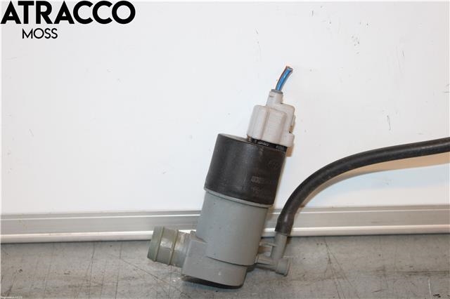 Spylerpumpe foran til Toyota Yaris, 2014-2020 (Type III, Fase 2)  (853300D121)
