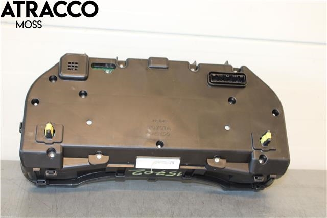Instrumentpanel til Toyota Avensis 2009-2015 (Type III, Fase 1)  (8380005K21|)