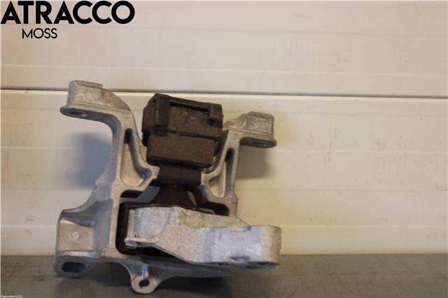 Motorfeste til Mazda CX-3 2015-2022  (D10G3906Y|)
