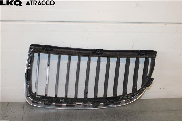 Grill høyre til BMW 3-Serie 2005-2011 (E90/E91/E92/E93) (E90/E91/E92/E93) (51137120008|)