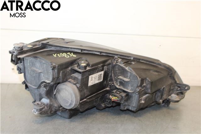 Frontlykt venstre halogen til VW Golf VII 2012-2017 (Fase 1)  (5GE941773|)