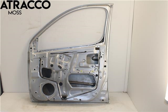 Dør høyre foran til Toyota Yaris Verso 1999-2007  (6700152030|)