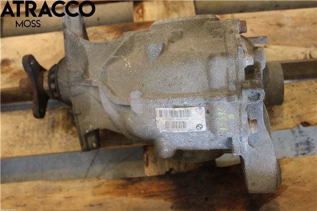 Kardang klokke bak til BMW 5-Serie, 2010-2017 (F10/F11) (F10/F11) (33107578150)