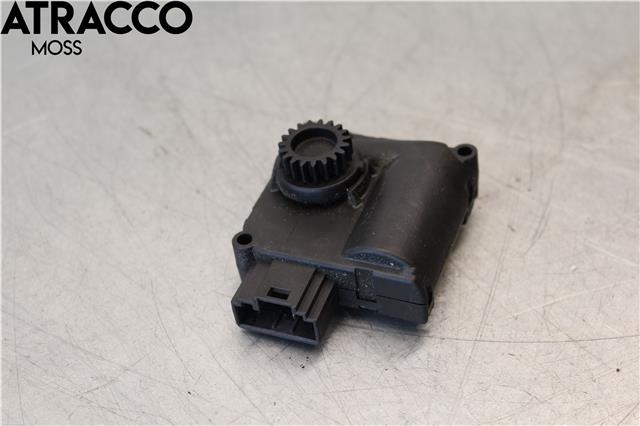 Diverse deler til Audi Q7, 2006-2010 (Type I, Fase 1) (4F0820511B)