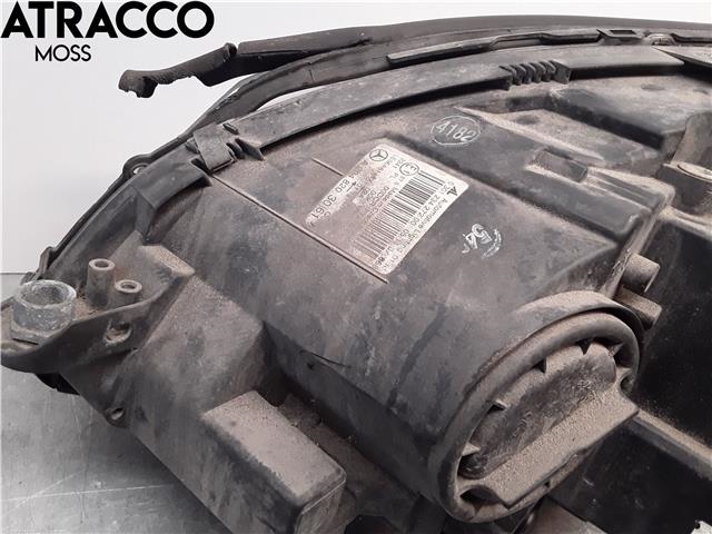 Frontlykt høyre halogen til Mercedes C-Klasse 2007-2011 (Fase 1) (W204) (W204) (A2048200259|)