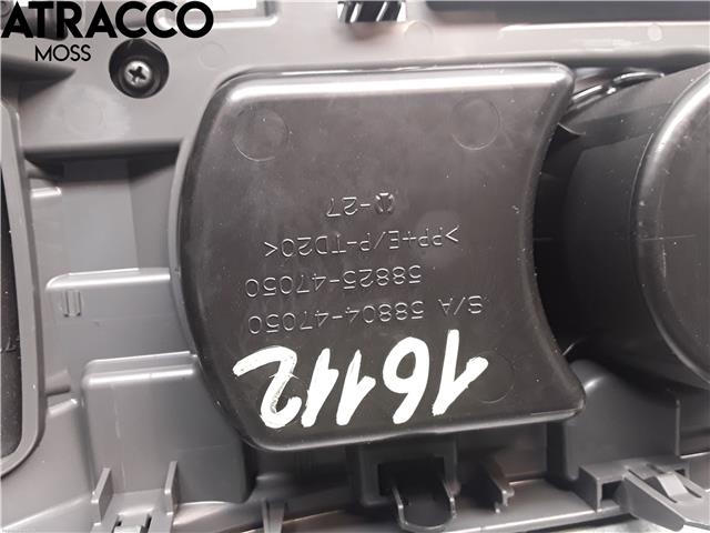 Dashbord koppholder til Toyota Prius +7 2012-2020 (Type III) (stasjonsvogn) (stasjonsvogn) (5880447050|)