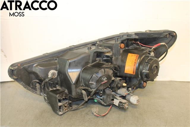 Frontlykt høyre halogen til Mitsubishi ASX 2010-2019 (8301C218|)
