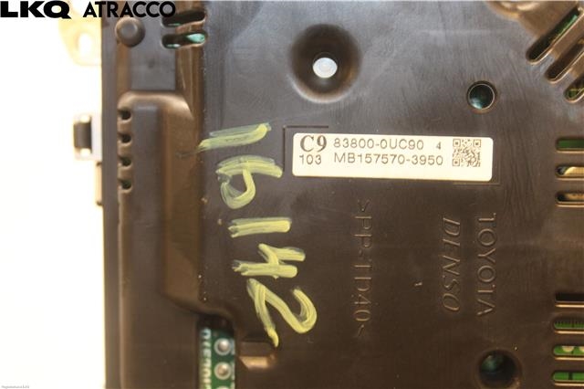 Instrumentpanel til Toyota Yaris 2014-2020 (Type III, Fase 2)  (838000UC90|)