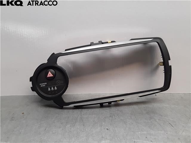 Dashbord diverse til Toyota Yaris, 2014-2020 (Type III, Fase 2)  (839500D100)