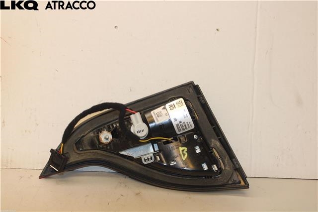 Baklykt høyre indre til Opel Zafira Tourer 2012-2018  (13292359|)