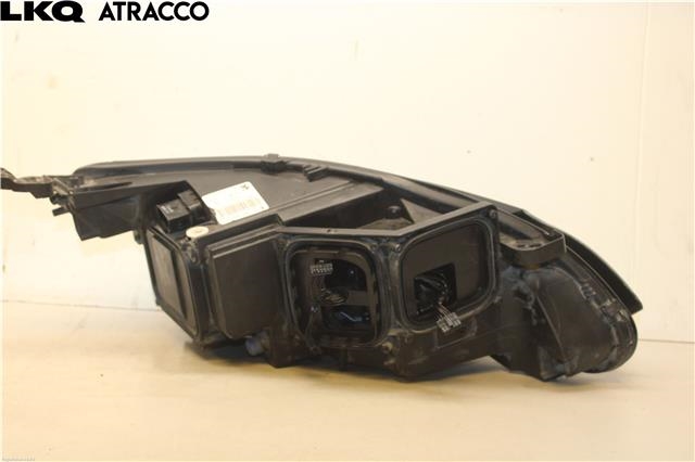 Frontlykt venstre halogen til Peugeot 308 2013-2021 (Type II)  (9677832480|)