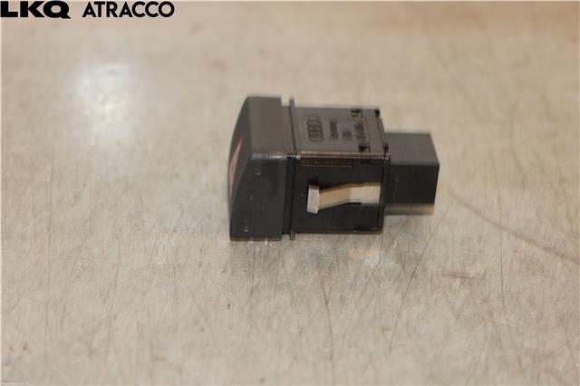 Bryter nødblink til Audi A4 2015-2019 (Type V, Fase 1) (B9) (B9) (8W0941509A|)