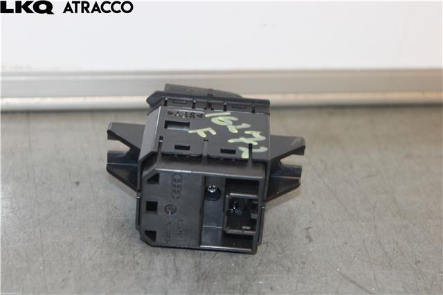 Diverse deler til Audi A4 2015-2019 (Type V, Fase 1) (B9) (B9) (8W1919616|)