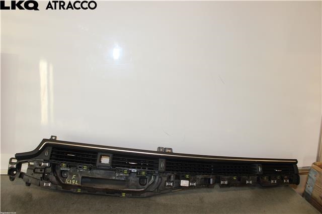 Dashbord friskluftdyse til Audi A4, 2015-2019 (Type V, Fase 1) (B9) (B9) (8W1820902B)