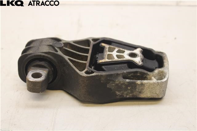 Motorfeste til Mercedes GLA, 2014-2020 (X156) (X156) (A2462401209)