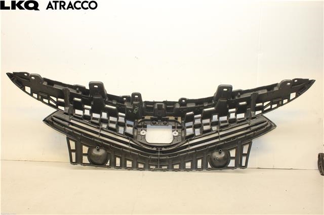 Grill midt til Toyota Prius +7 2012-2020 (Type III) (stasjonsvogn) (stasjonsvogn) (5311147110|)
