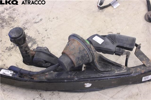 Hengerfeste til Audi A4 2015-2019 (Type V, Fase 1) (B9) (B9) (8W0800491C|)