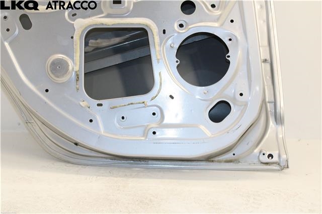 Dør venstre bak til Renault Megane 2009-2016 Type III  (821003885R|)
