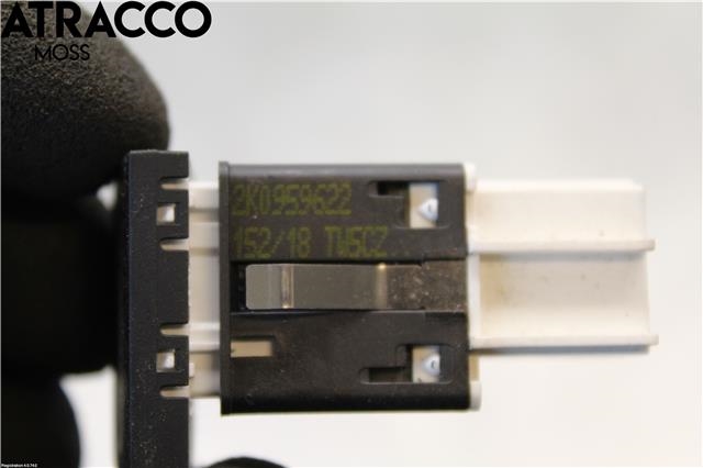Bryter rutevarme til VW Caddy 2015-2020 (Type III, Fase 3)  (2K0959622|)