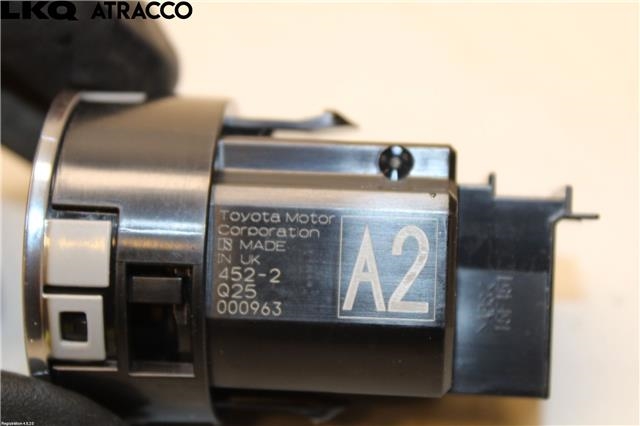 Bryter start/stopp til Toyota Yaris Cross (SUV) 2021-->>  (8961102190|)