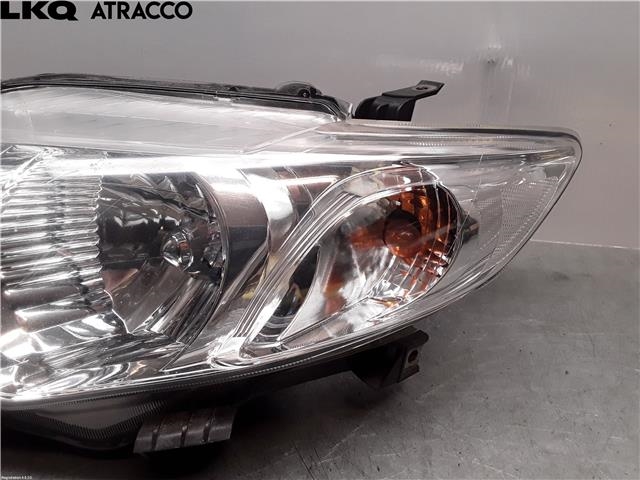 Frontlykt venstre halogen til Toyota Corolla 2007-2013  (8117012A60|)