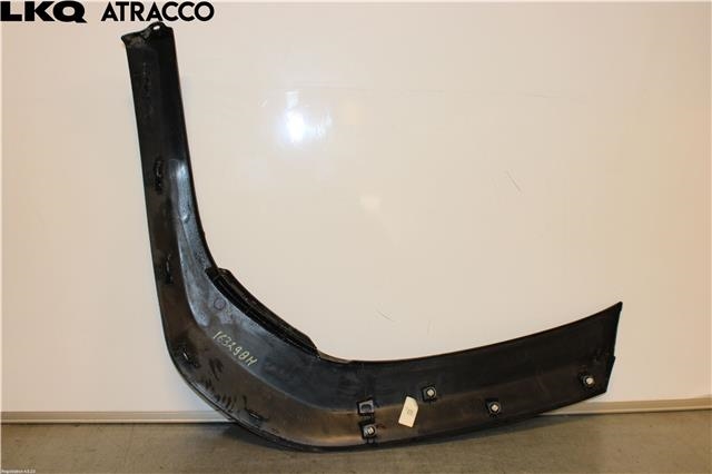 Hjulbuelist venstre foran til Toyota Yaris Cross (SUV) 2021-->>  (656370D011|)