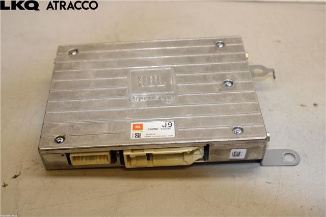 Bilstereo forsterker til Toyota RAV4, 2016-2019 (Type IV, Fase 2)  (8628042050)