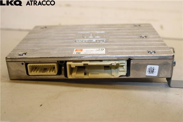 Bilstereo forsterker til Toyota RAV4 2016-2019 (Type IV, Fase 2)  (8628042050|)