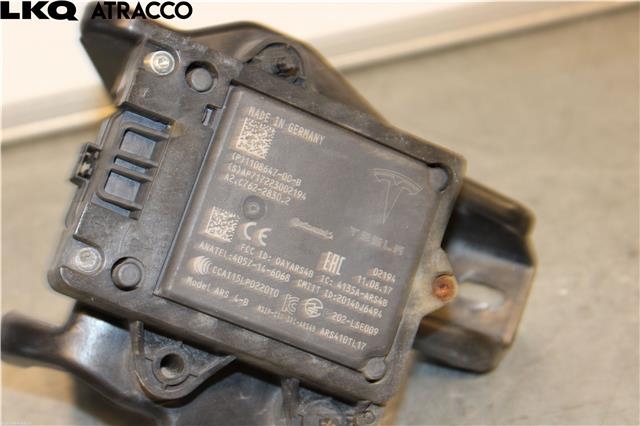 Sensor radar til Tesla Model X 2016-->>  (110864700H|)