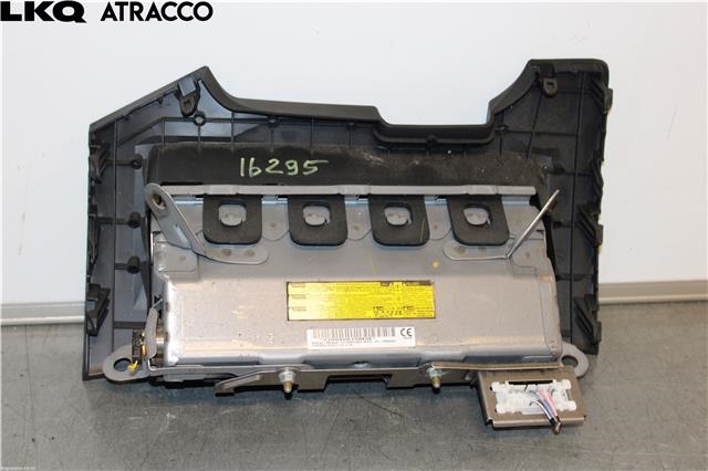 Airbag kne til Toyota Avensis 2015-2019 (Type III, Fase 2)  (7390005031C0|)