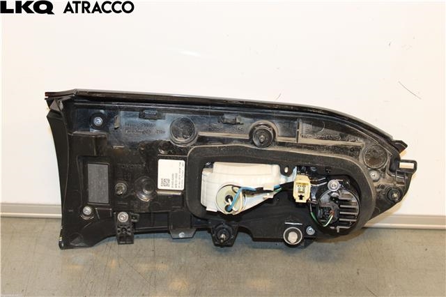 Baklykt høyre indre til Toyota RAV4 2019-->> (Type V)  (8158142080|)