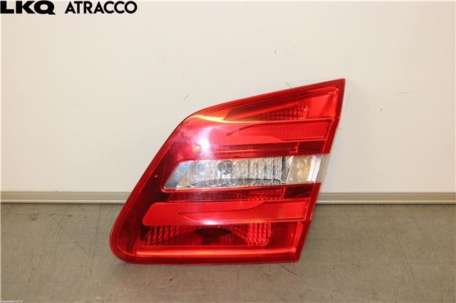 Baklykt høyre indre til Mercedes B-Klasse, 2011-2018 (W246) (W246) (A2469066400)