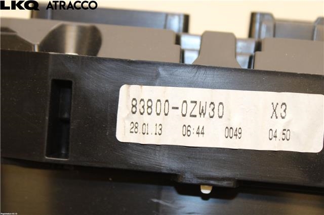 Instrumentpanel til Toyota Auris 2013-2015 (Type II, Fase 1)  (838000ZW30|)