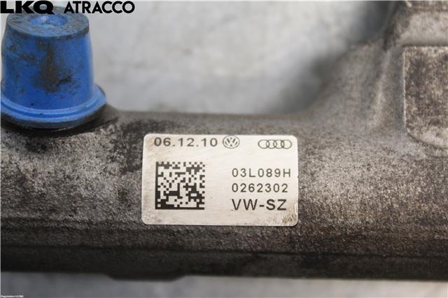 Dyseskinne (fuelrail) til VW Golf VI 2008-2012  (03L130089B|)