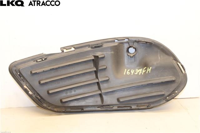 Grill høyre til Mercedes C-Klasse 2014-2018 (Fase 1) (W205) (W205) (A2058854123|)