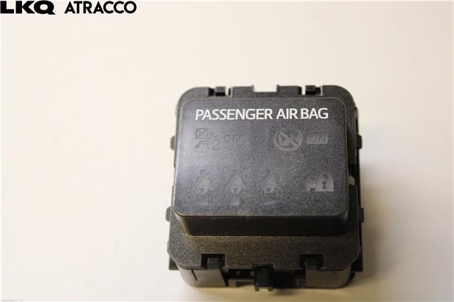 Bryter diverse til Toyota Auris, 2013-2015 (Type II, Fase 1)  (8395002190)