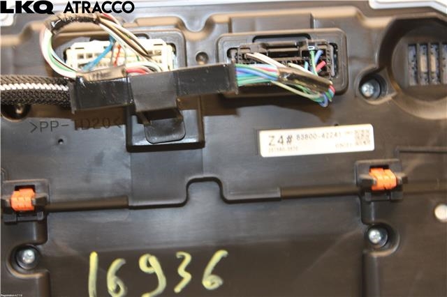 Instrumentpanel til Toyota RAV4 2019-->> (Type V)  (8380042Z41|)